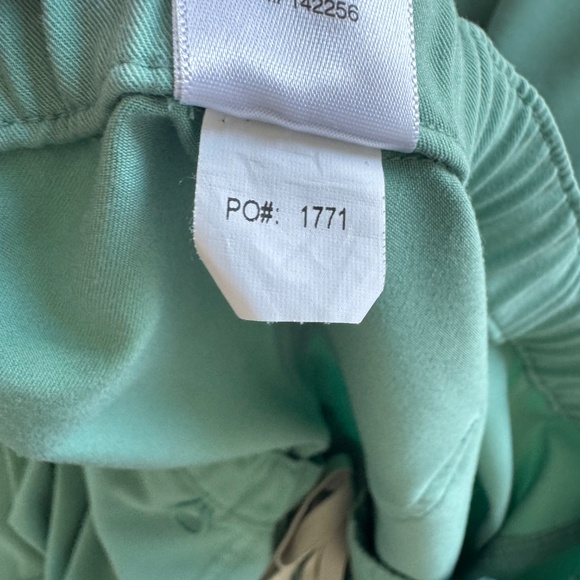 Men’s Figs Small / Medium Scrub Set - Jade / Green / Turquoise - Picture 4 of 4